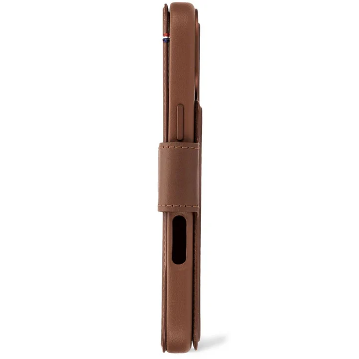 Decoded • Etui Portefeuille amovible pour iPhone 16 Pro • Brun - Image 4