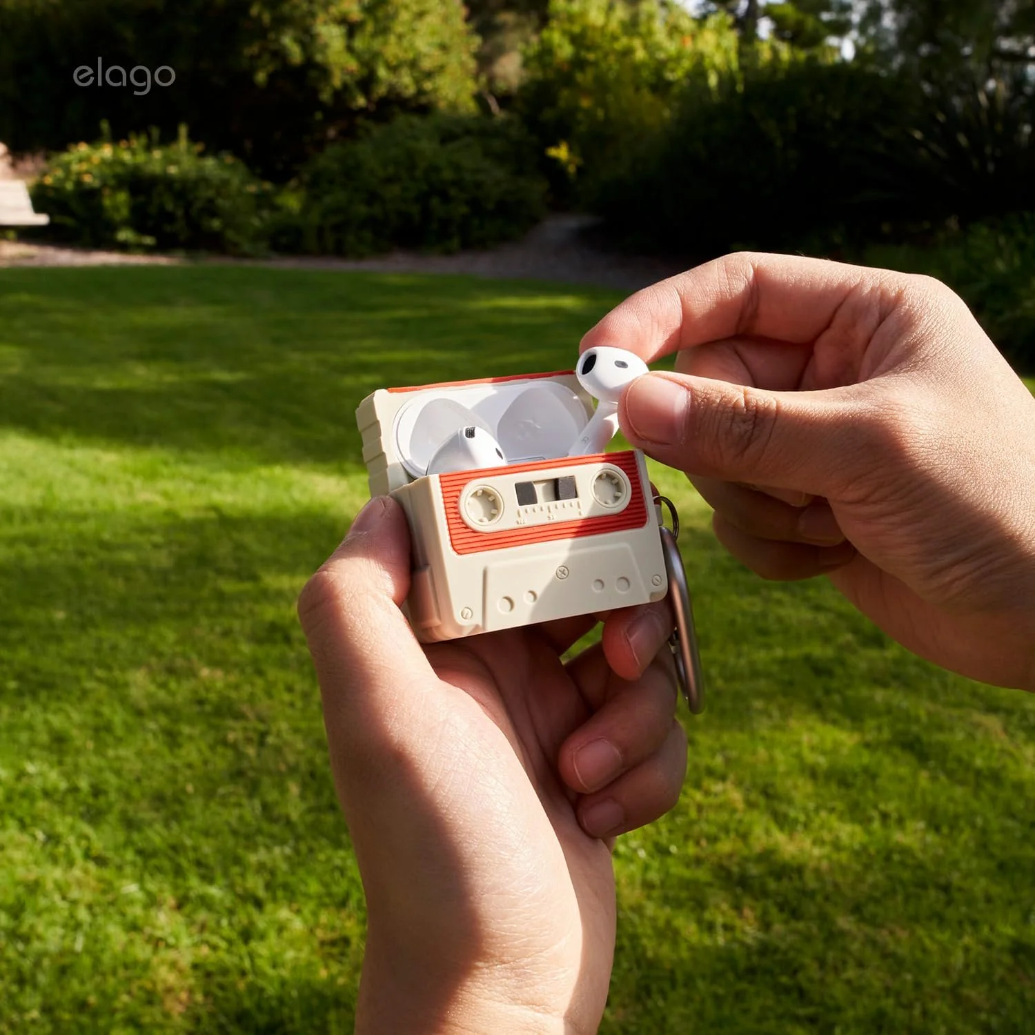 ELAGO Airpods 4 Coque Cassette - Image 8