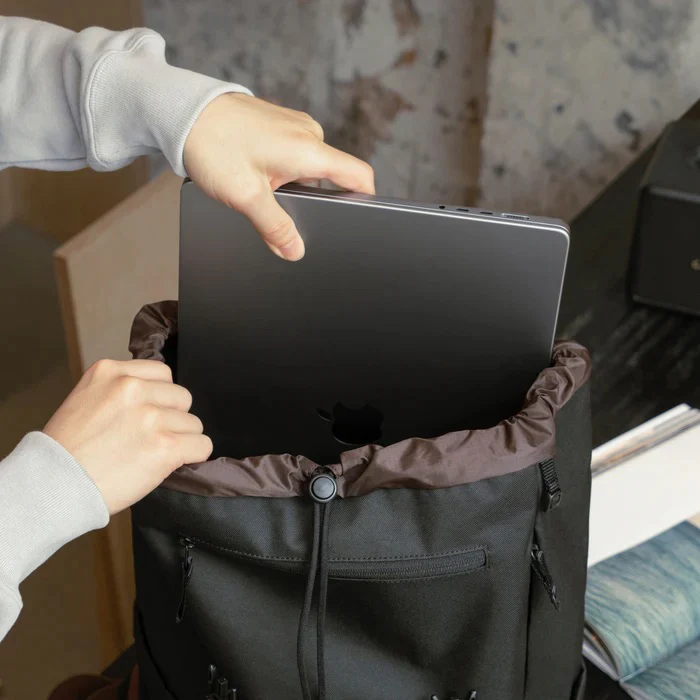 Tomtoc Vintage Backpack pour MacBook 16'' • Jaune - Image 10